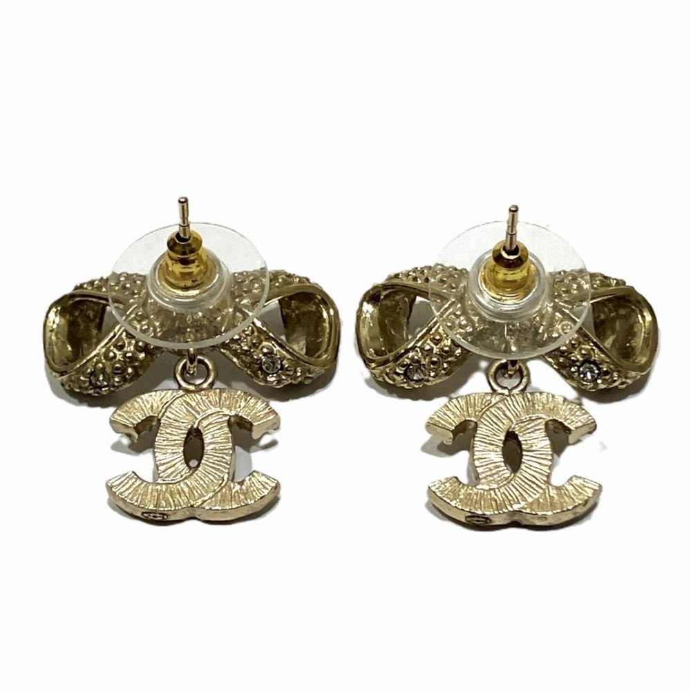 CHANEL Authentic Logo Earrings - Picture 3 of 10